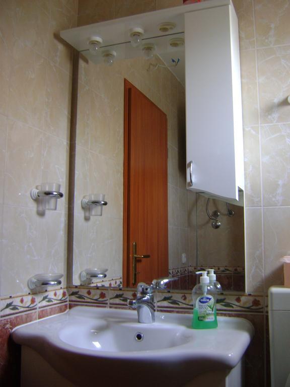 Apartments Krajacic Malinska Szoba fotó
